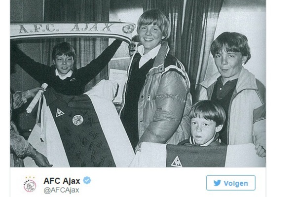Ajax wenst iedereen fijne Koningsdag op Twitter