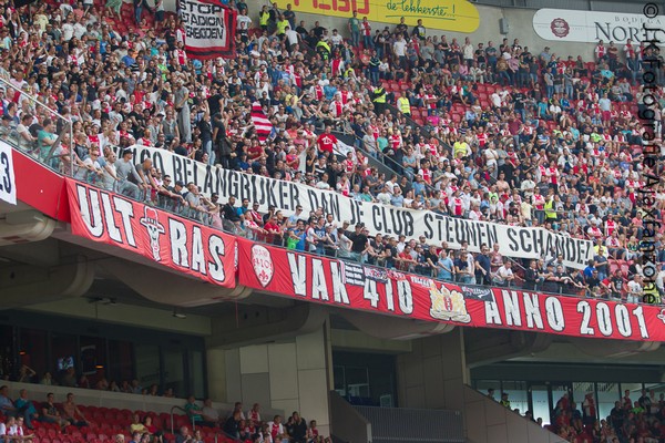 Van der Sar is klaar met starre houding Den Haag: 'Vreemd dat vijf bussen met Ajax-fans te veel zijn'
