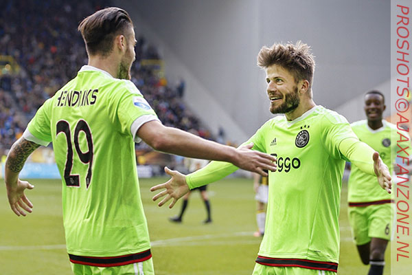Ajax toont veerkracht en wint met 1-3 van Vitesse