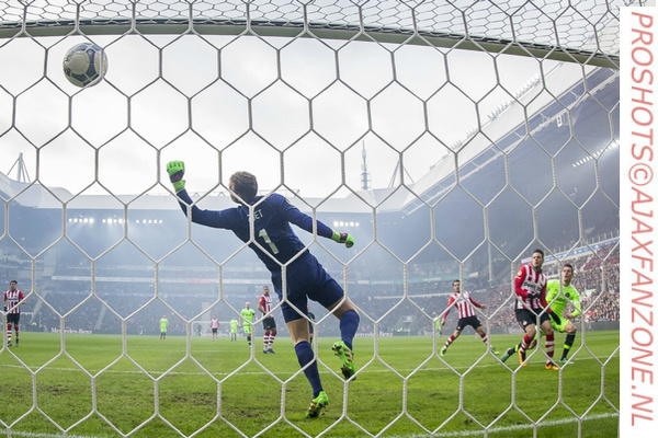 0320psv-ajax-arekmilik