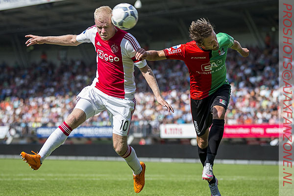 NEC-spits Santos ook gewoon inzetbaar tegen Ajax