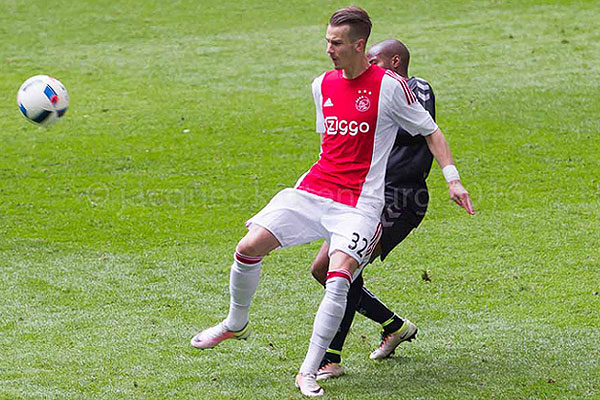 0417ajax-utrecht_cerny