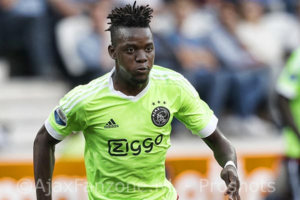 ontgrendelen gunstig zeker Ajax verbaasd over beslissing Gözübüyük: 'Oude uitshirt weer uit de kast  tegen Heracles' – AjaxFanzone.NL