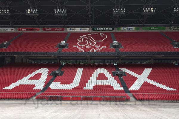 Johan Cruijff Arena krijgt steeds meer een rode kleur