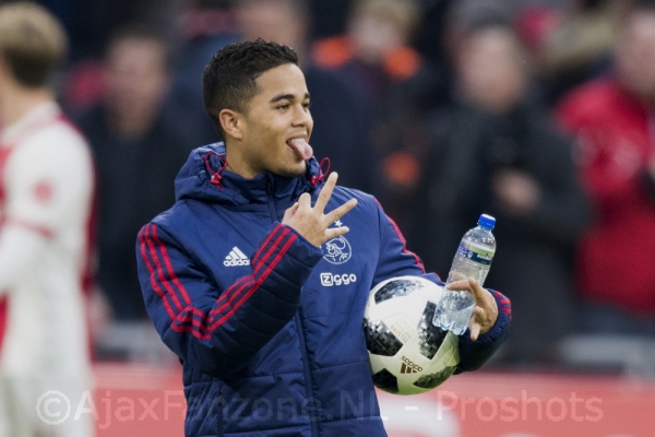 Justin Kluivert helpt Ajax aan overwinning op Roda: 5-1 (Incl foto's)