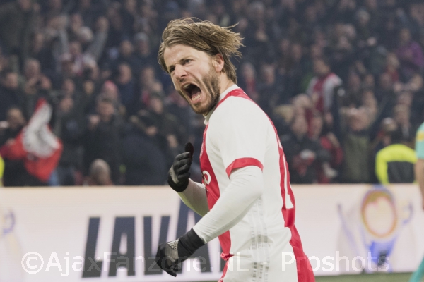 Schöne is terug in Nederland en meldt zich op trainingsveld Ajax