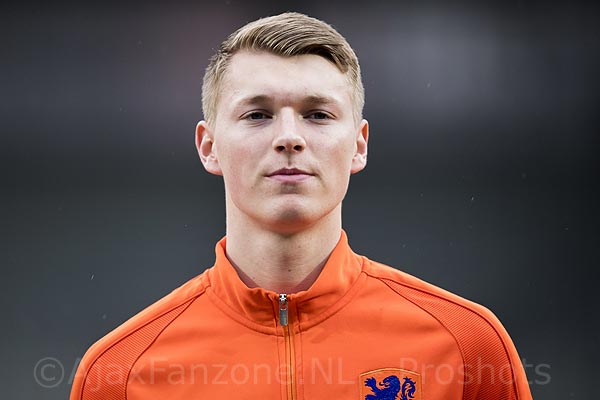 Schuurs: 'Mijn ouders hadden voorkeur voor PSV, ik voor Ajax'