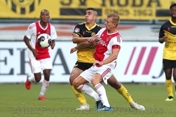 Jong Ajax verliest eerste competitieduel met 2-1 van Roda JC