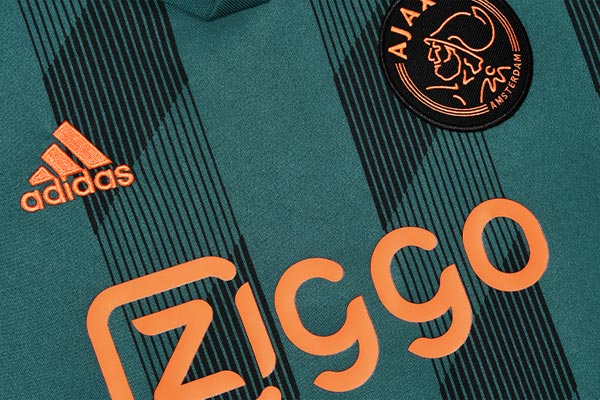 Uitslag prijsvraag: Wie wint het enige echte Ajax-uitshirt?