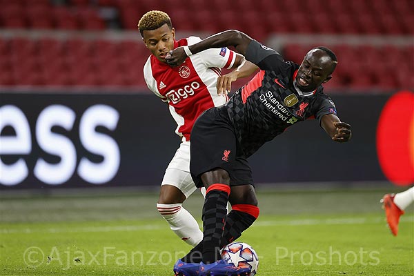 Kranten positief over Ajax maar gebrek aan echte doelpuntenmaker wordt aangestipt