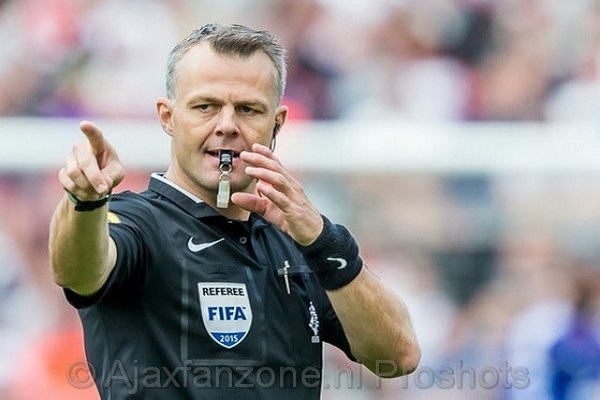 Kuipers zet punt achter loopbaan, Ajax - PSV laatste wedstrijd