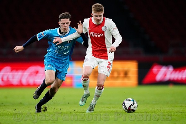 Ajax en Hlynsson bereiken akkoord over nieuw contract