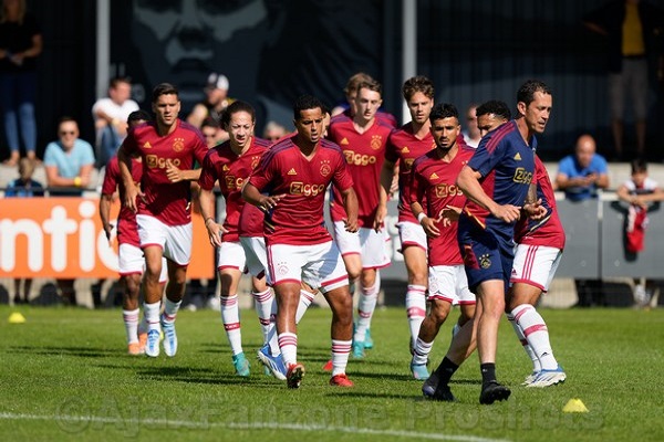 Internationals melden zich weer op trainingsveld Ajax