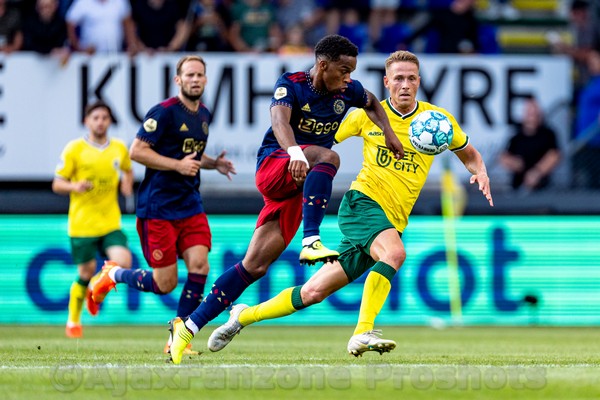 Ajax begint seizoen met moeizame uitzege op Fortuna Sittard: 2-3