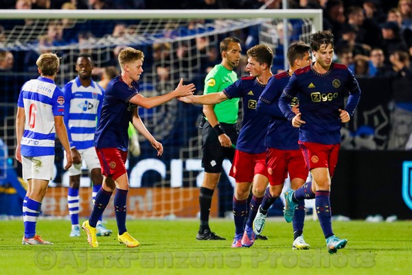 Jong Ajax pakt punt tegen koploper PEC Zwolle: 1-1