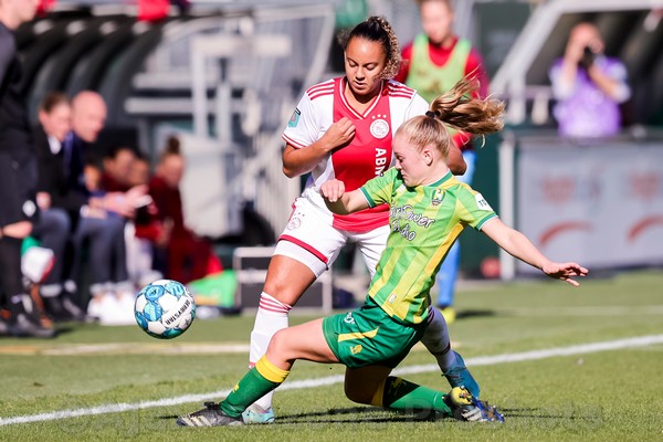 Ajax Vrouwen verslaan ADO Den Haag: 0-3