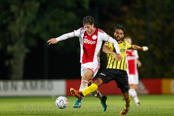 Jong Ajax en VVV Venlo delen de punten: 1-1