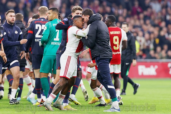 Ajax onderuit tegen PSV 1-2 (Incl foto's)