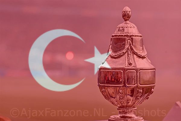 KNVB last minuut stilte in vanwege aardbeving Turkije