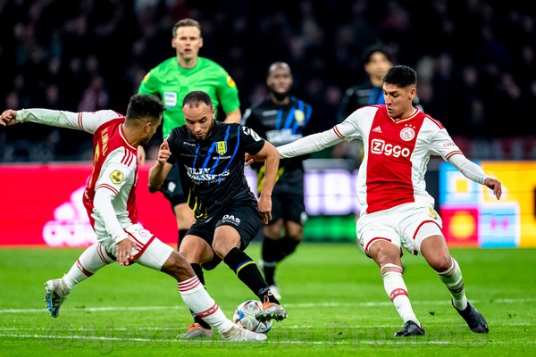 Ajax wint van stug RKC Waalwijk: 3-1