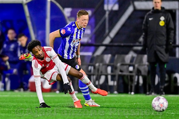 Jong Ajax fors onderuit op bezoek bij FC Eindhoven: 5-1