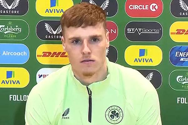 Ajax in felle strijd met Everton om Iers international Jake O'Brien van Olympique Lyon