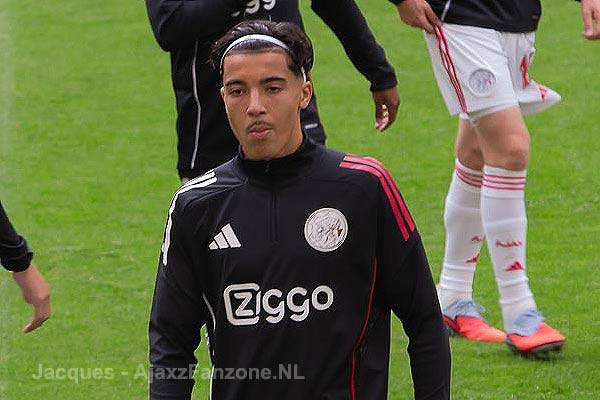 Borussia Dortmund aast op Bounida; Ajax wil meewerken mits juiste transfersom