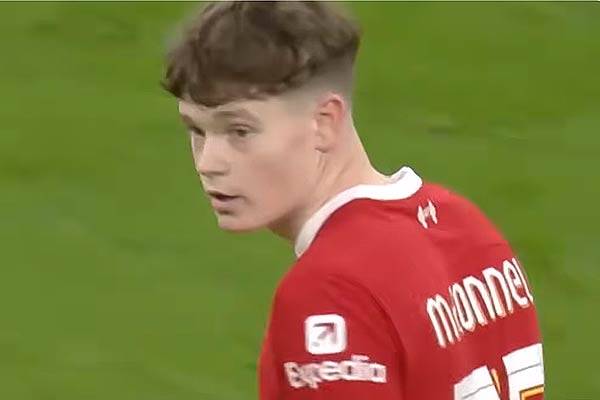 Ajax laat McConnell per direct terug naar Liverpool gaan