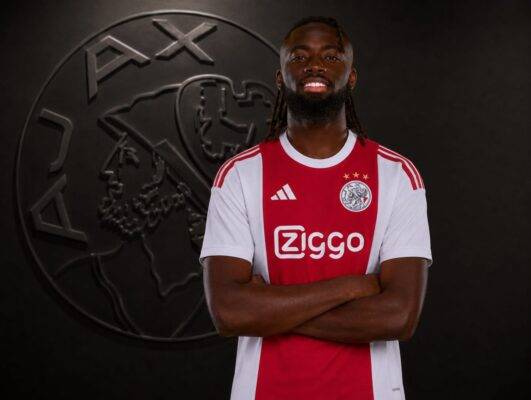 Ajax maakt officieel komst Tolu Arokodare op huurbasis wereldkundig